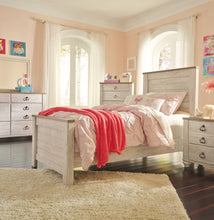 Load image into Gallery viewer, Willowton  Panel Bed
