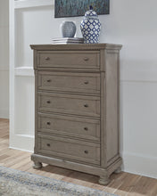 Load image into Gallery viewer, Robbinsdale Five Drawer Chest
