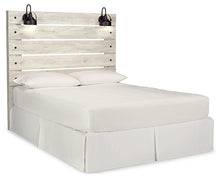 Load image into Gallery viewer, Cambeck  Panel Headboard With Mirrored Dresser And Chest
