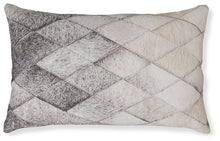Load image into Gallery viewer, Pacrich Pillow
