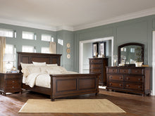 Load image into Gallery viewer, Robbinsdale  Panel Bed
