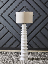 Load image into Gallery viewer, Veraleigh Poly Floor Lamp (1/CN)
