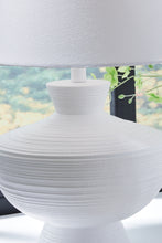 Load image into Gallery viewer, Harelwood Poly Table Lamp (1/CN)
