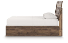 Load image into Gallery viewer, Chirason Queen Panel Bed
