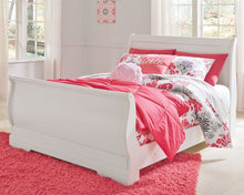 Load image into Gallery viewer, Anarasia  Sleigh Bed
