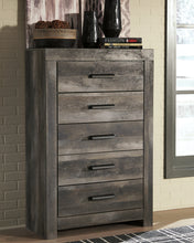 Load image into Gallery viewer, Wynnlow Five Drawer Chest
