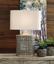 Load image into Gallery viewer, Deondra Metal Table Lamp (1/CN)

