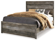 Load image into Gallery viewer, Wynnlow Queen Panel Bed with Mirrored Dresser, Chest and Nightstand
