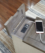 Load image into Gallery viewer, Bolanburg 2 End Tables
