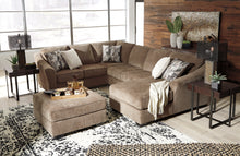 Load image into Gallery viewer, Graftin 3-Piece Sectional with Ottoman
