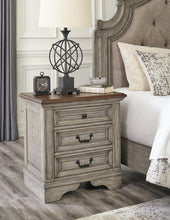 Load image into Gallery viewer, Lodenbay California King Panel Bed with Mirrored Dresser and 2 Nightstands
